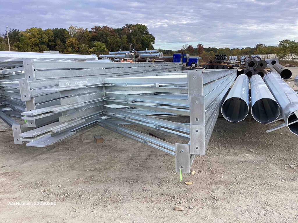 Madison West High School – Galvanized Joists 80DLH galvanized joists at 107’-0 with a center bolted splice